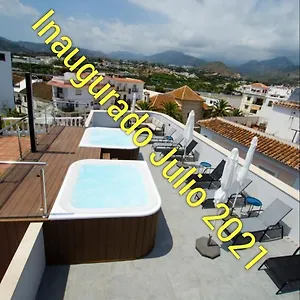 Maison d'hôtes Nerja-centro-jacuzzi- Mirador De La Ermita- Adults Recommended, Nerja